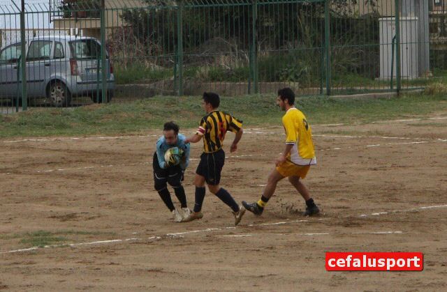 101013_mont_U19 051y_tn.jpg